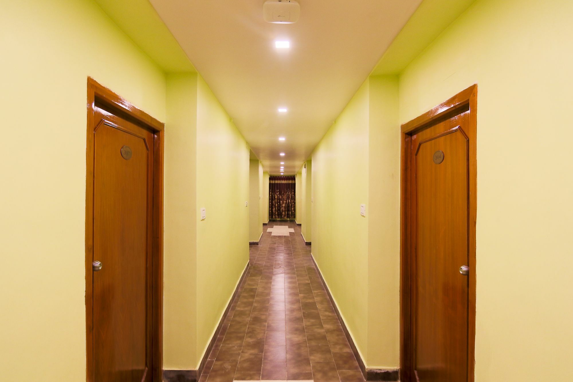 Oyo 10709 Hotel Sbt Visakhapatnam Eksteriør bilde